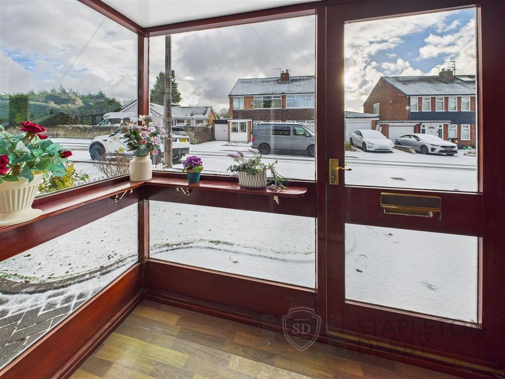 Property photo 2 of 18 Cam04720G0-Pr0164-Still018.Jpg