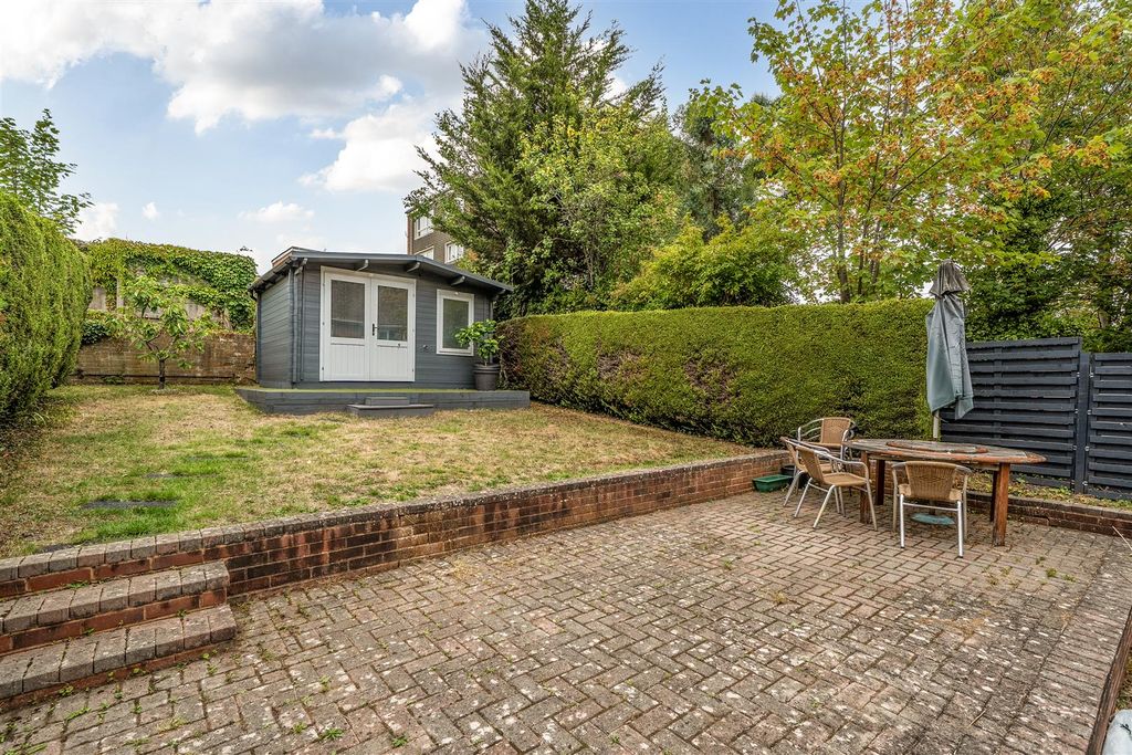 Property photo 2 of 16