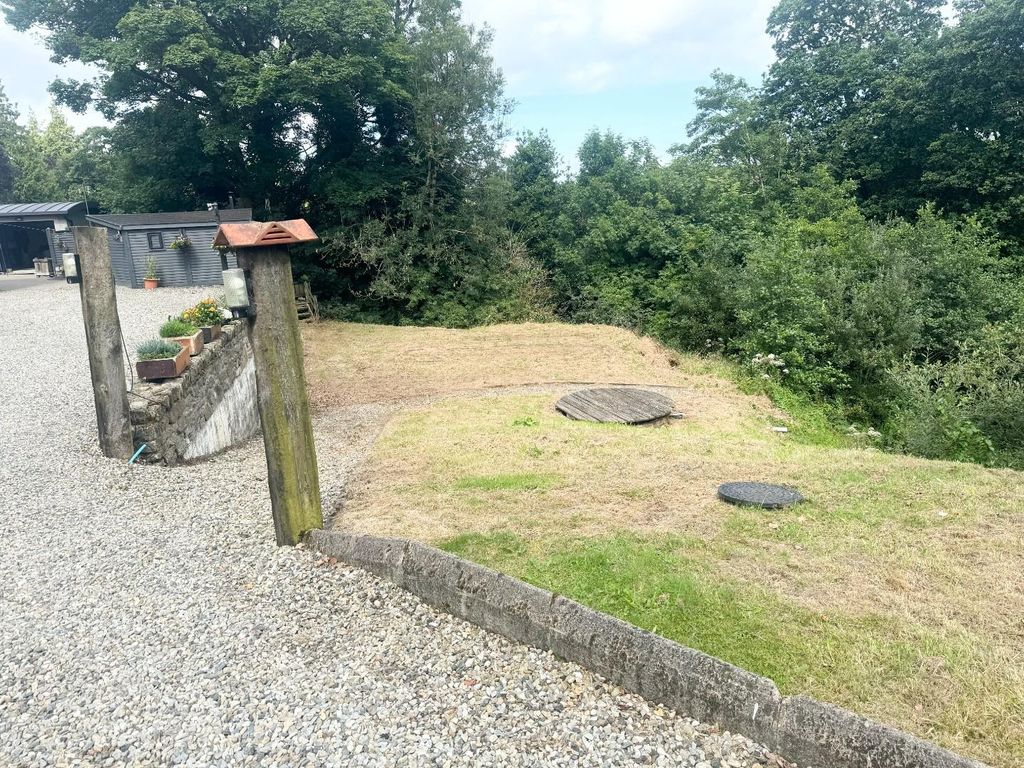 Property photo 3 of 41 Outside