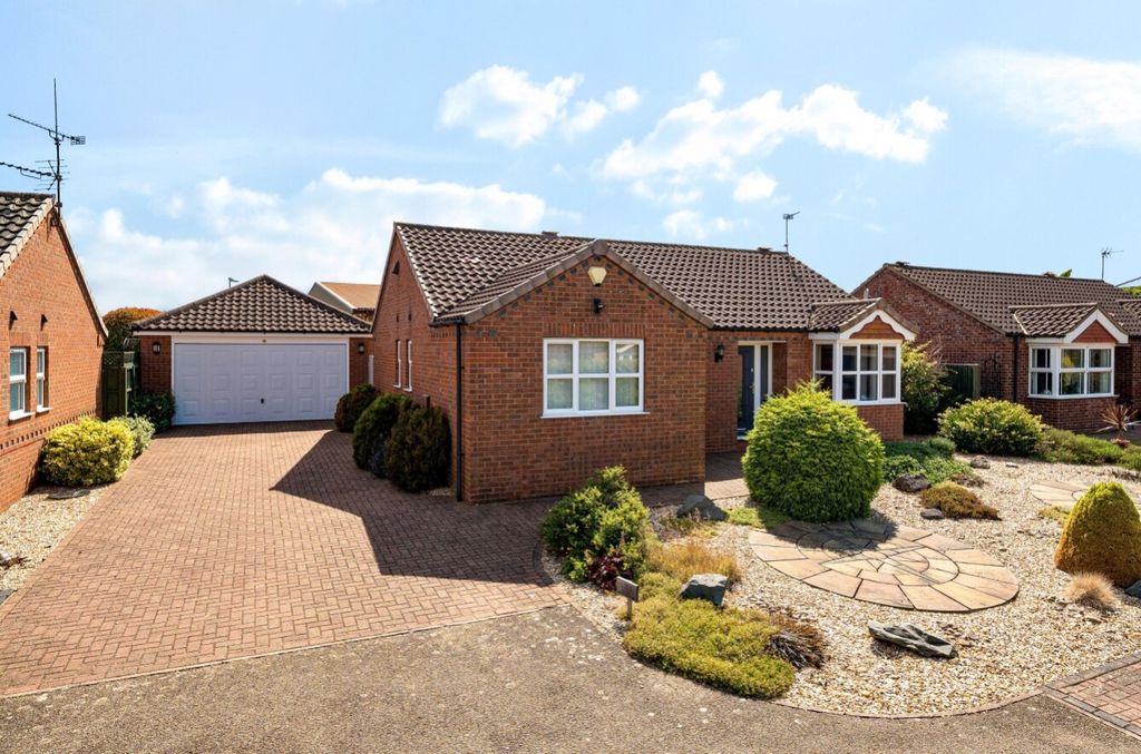 Property photo 1 of 22 -6870Df6F73E6c-l-1324514-5-687052510Cf44