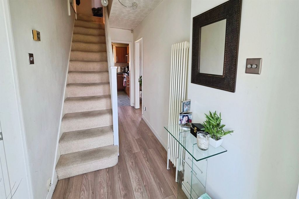 Property photo 3 of 17 Hall