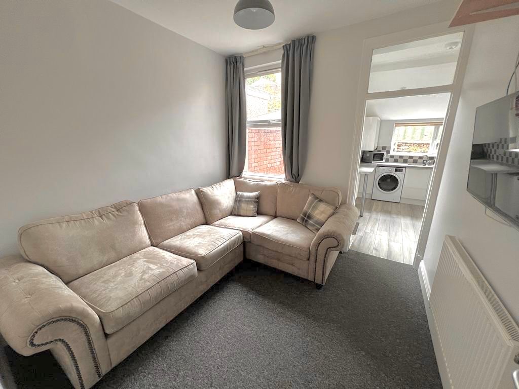 Property photo 3 of 8