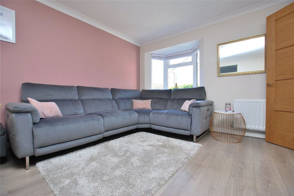 Property photo 2 of 11 Picture No. 08