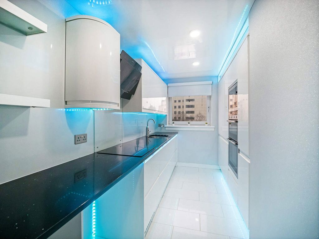 Property photo 3 of 17 Picture No. 11