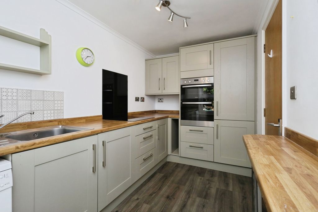 Property photo 3 of 21 Pbox-Img.Jpg
