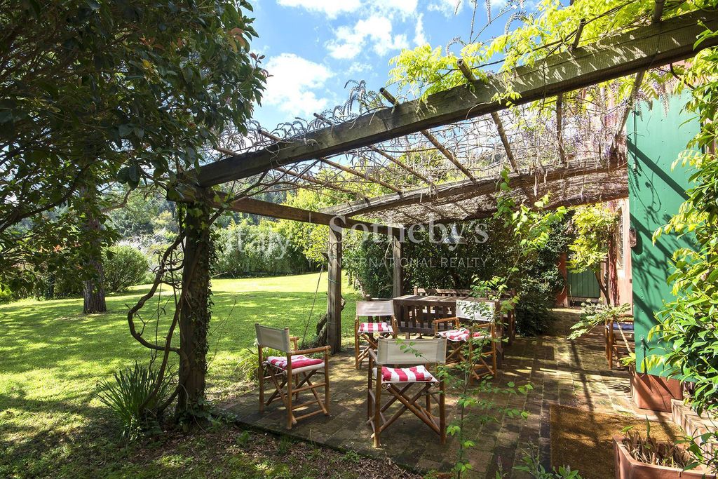 Property photo 3 of 25