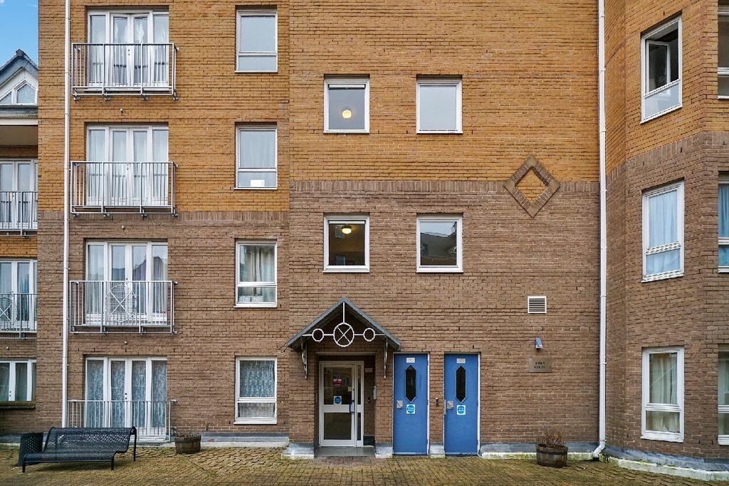 Property photo 1 of 14 Photo 0