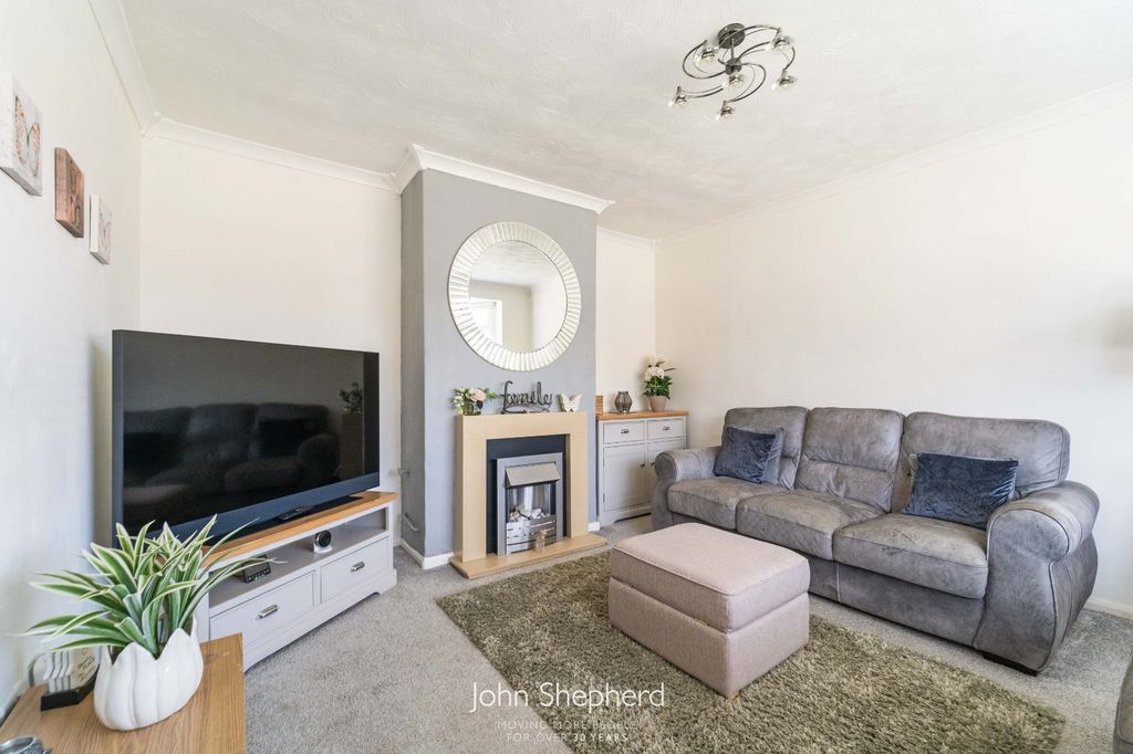 Property photo 2 of 13 Picture No. 27