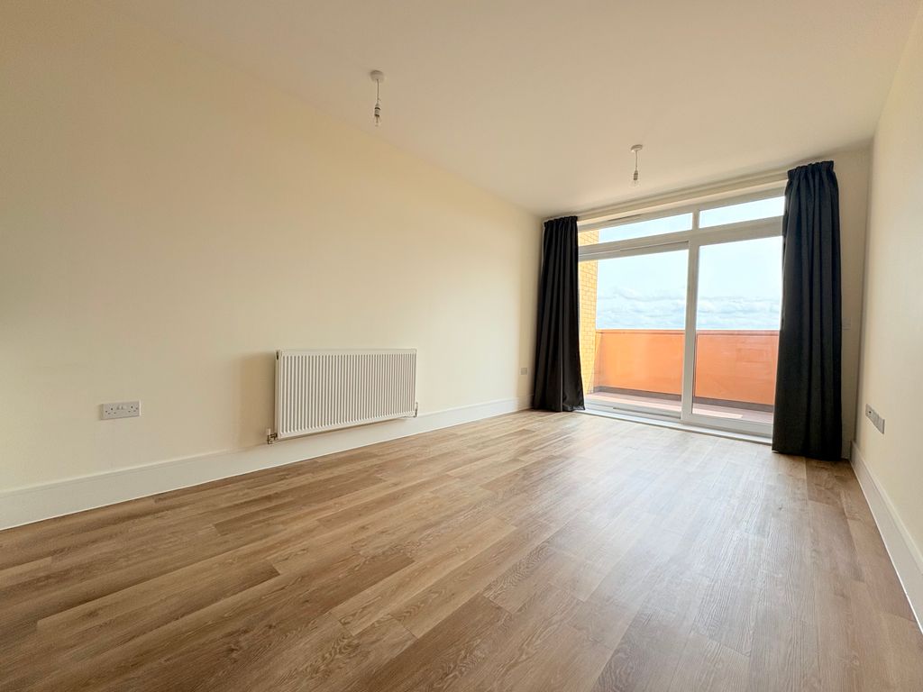 Property photo 3 of 8 Image