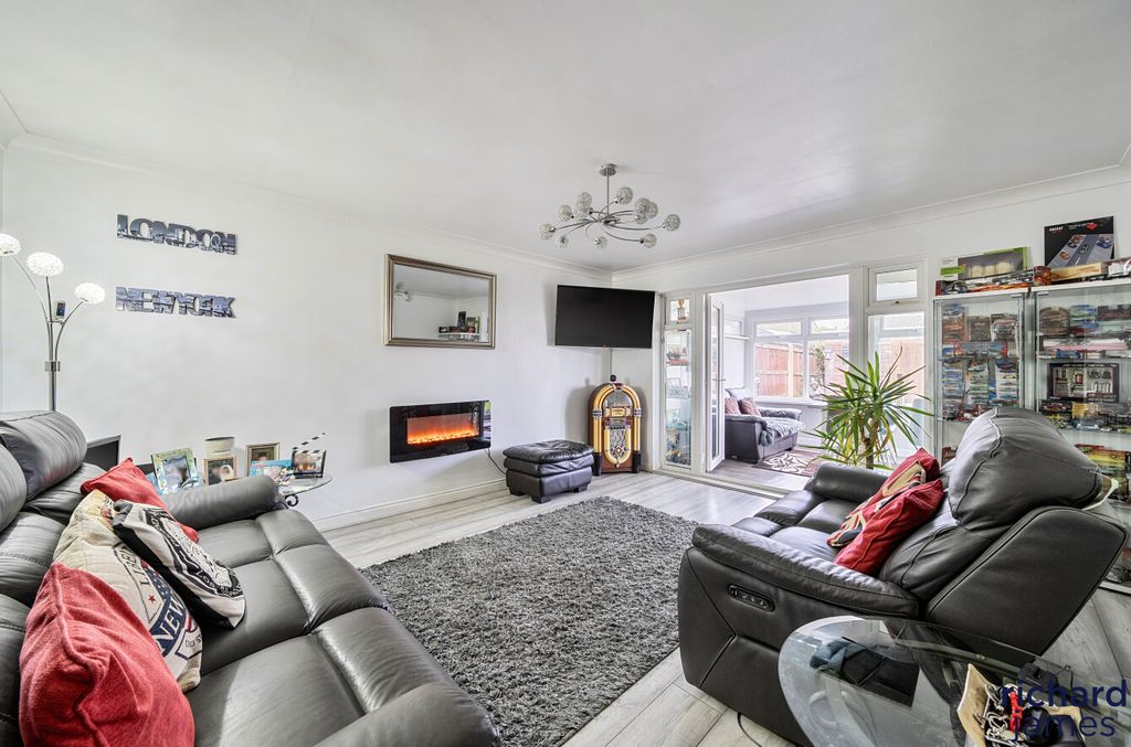 Property photo 2 of 23 45F3B9Bd608E4Ad88264B14Eaba640d5