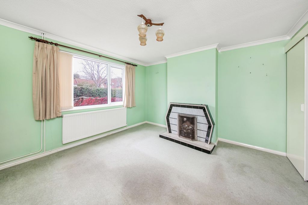 Property photo 2 of 18