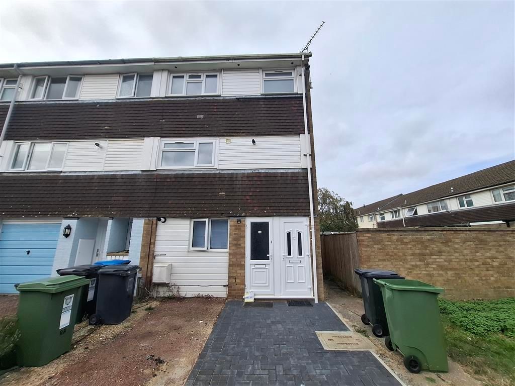 Property photo 1 of 8 Exterior