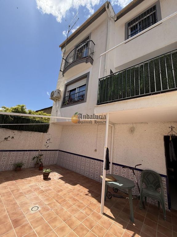 Property photo 2 of 45