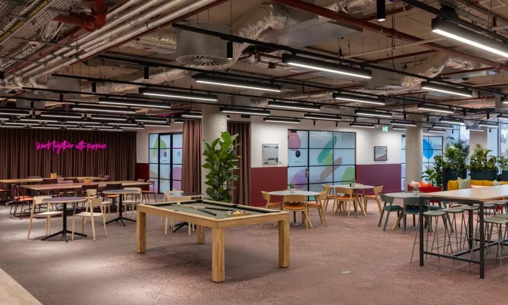 Property photo 3 of 13 Breakout Space