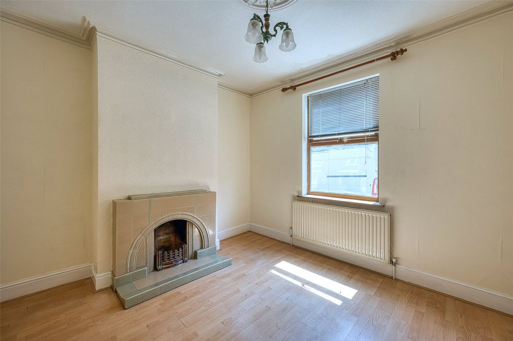Property photo 2 of 18 Picture No. 05