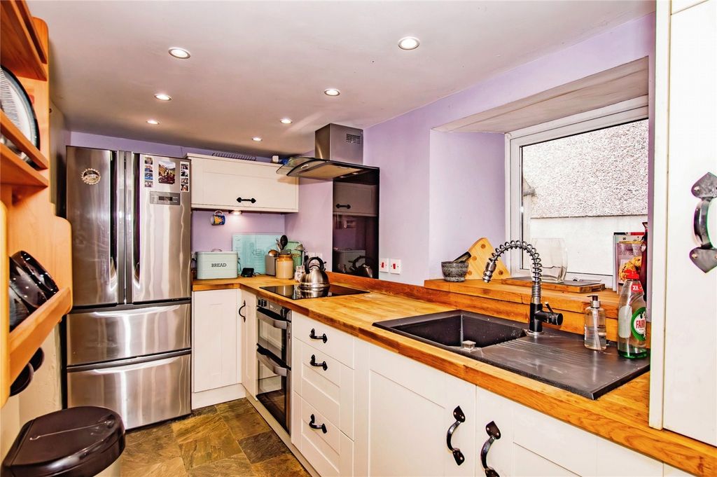 Property photo 3 of 15 Picture No. 04
