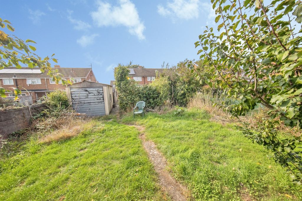 Property photo 3 of 17