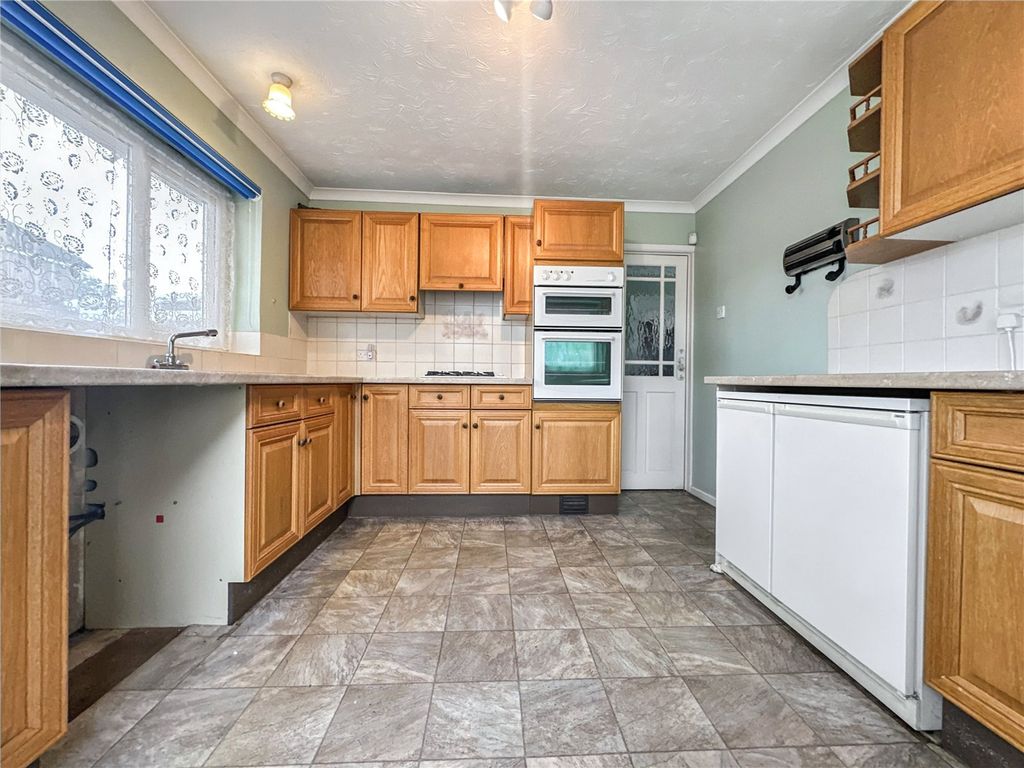 Property photo 2 of 13 Kitchen