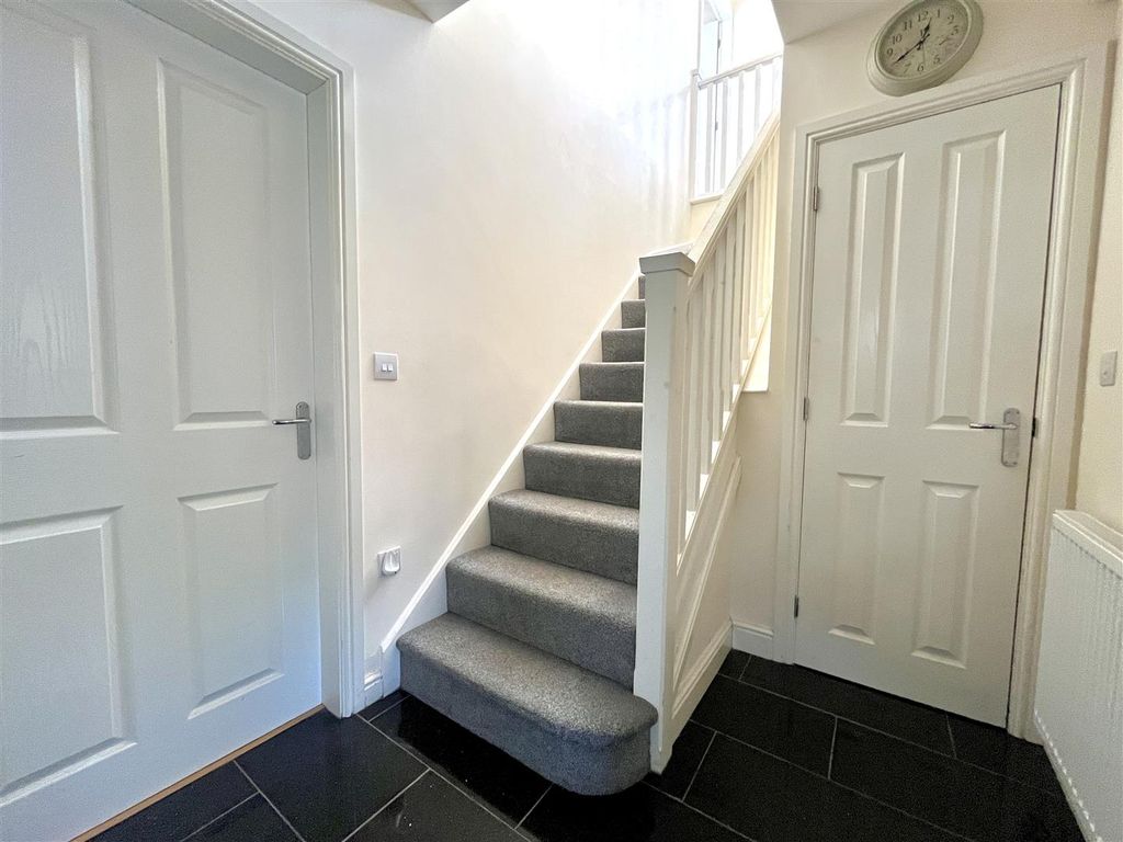 Property photo 2 of 38 Hall