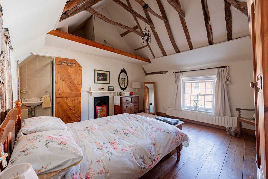 Property photo 3 of 38 Bedroom One (1)