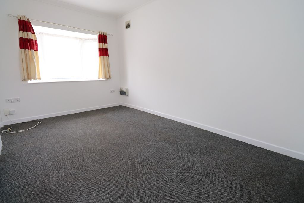 Property photo 2 of 6 Photo 3