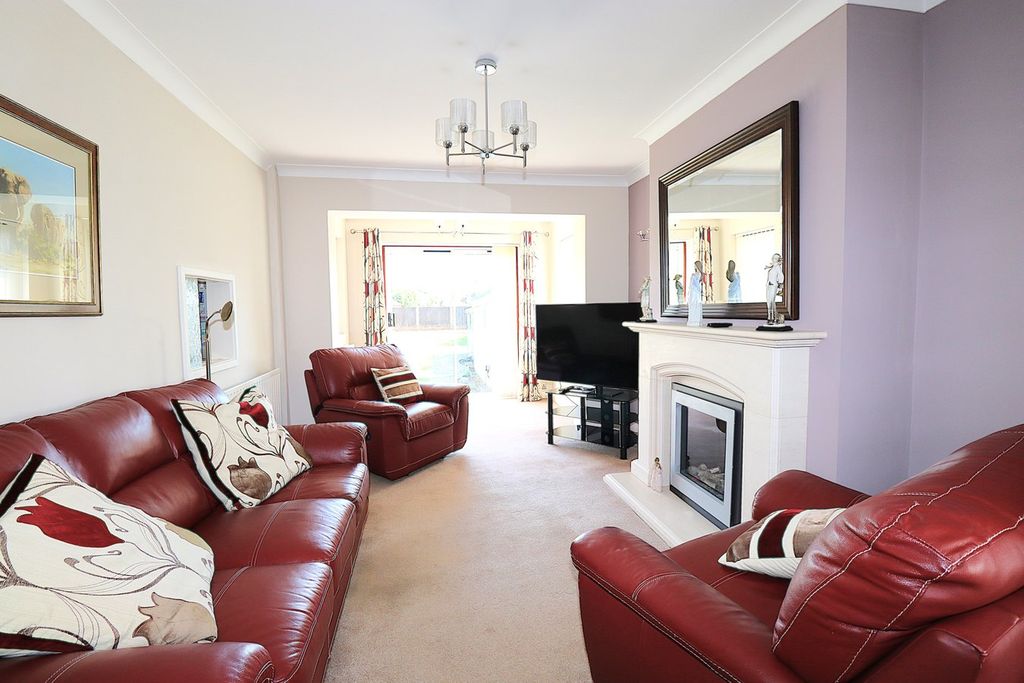 Property photo 3 of 14