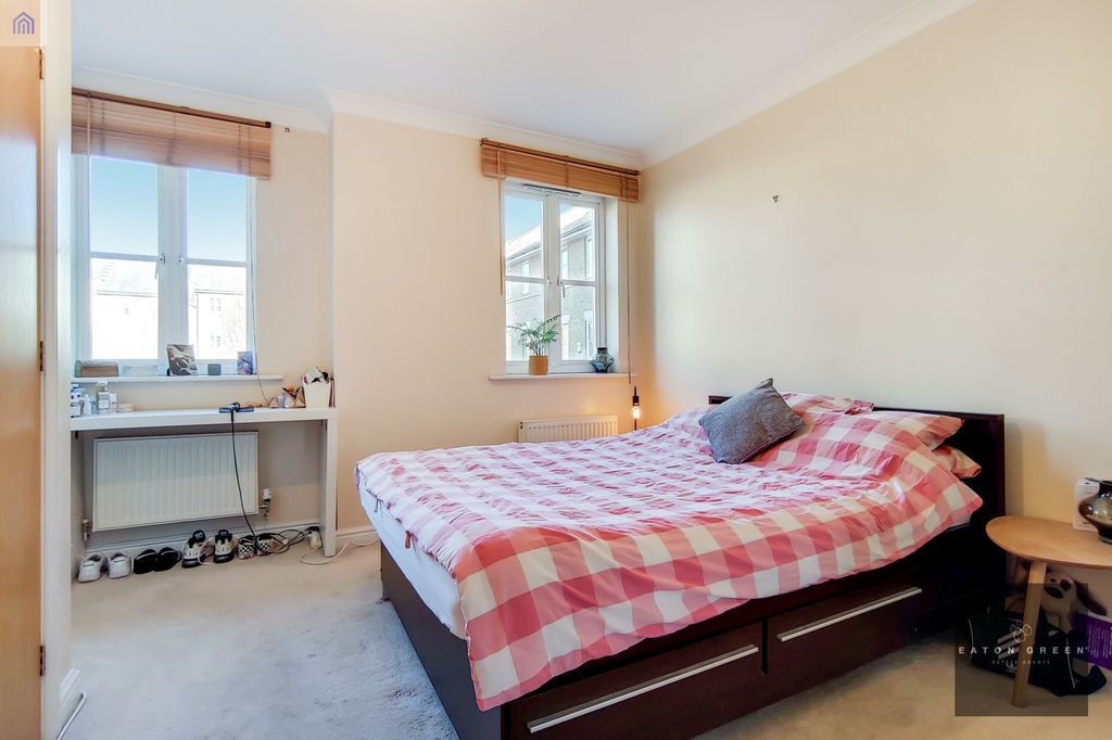 Property photo 2 of 18