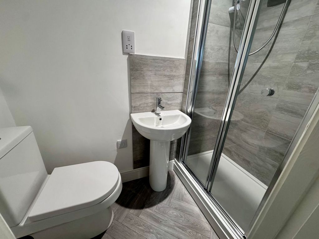 Property photo 1 of 2