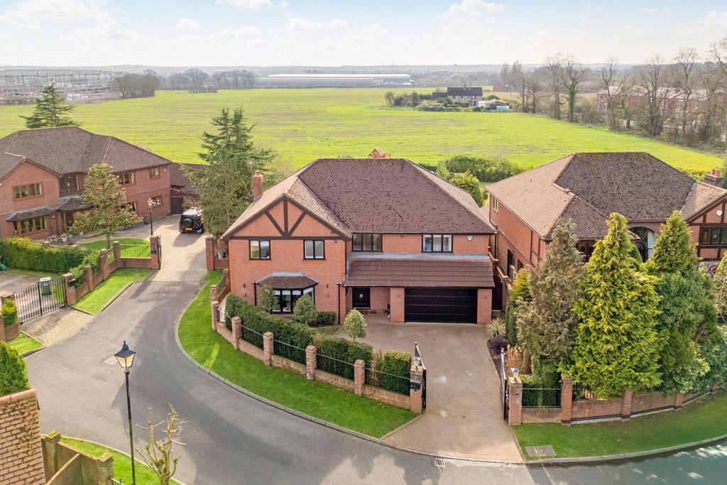 Property photo 1 of 60