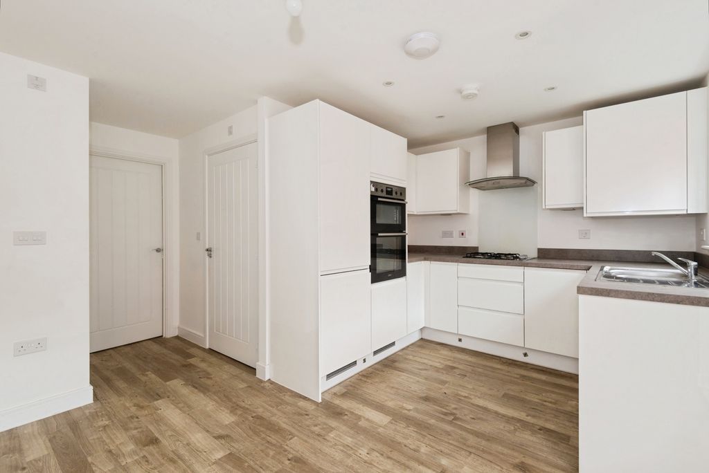 Property photo 1 of 13 Photo