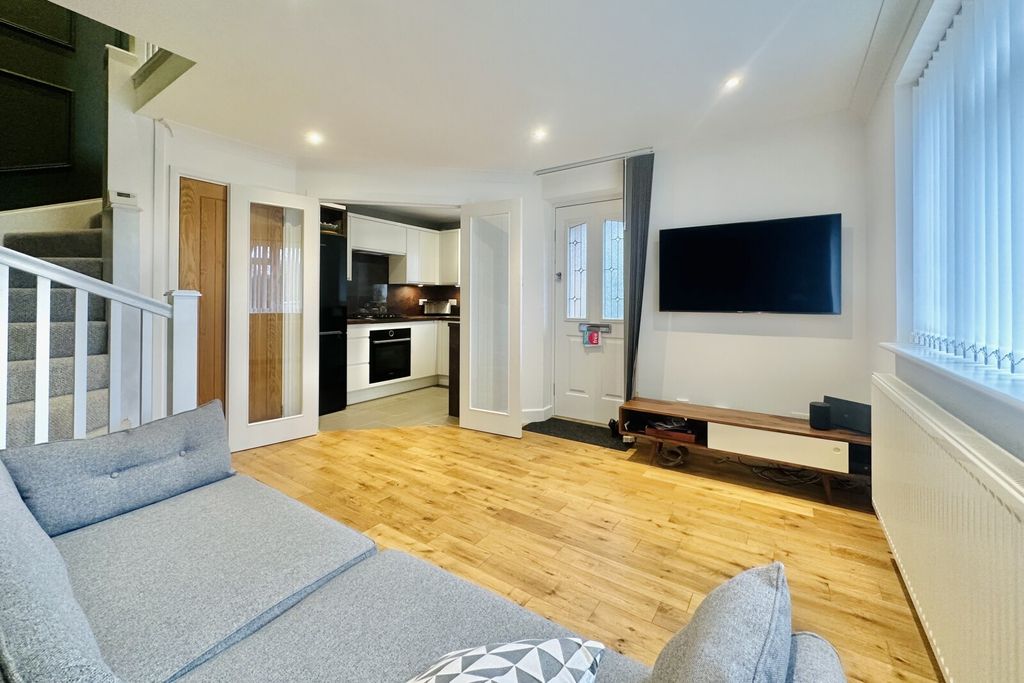 Property photo 2 of 9 Picture No. 06