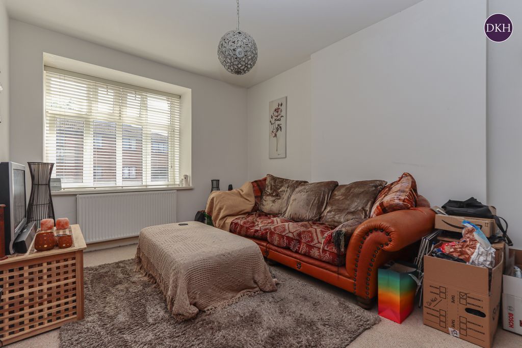 Property photo 2 of 9 Photo 02