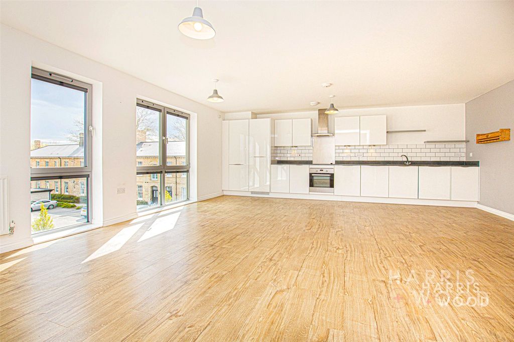 Property photo 2 of 8 Picture No. 26