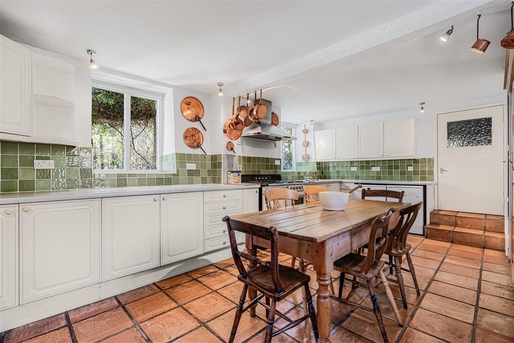 Property photo 2 of 36 35_67713.Jpg