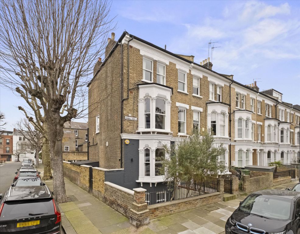 Property photo 2 of 18 Image