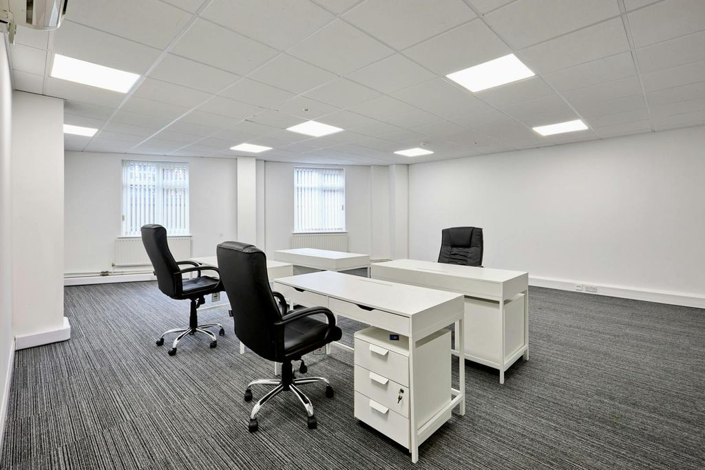 Property photo 3 of 8 Tan08Sep25_018Lores_Previews.Jpg