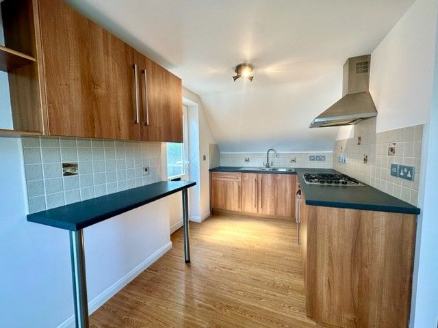 Property photo 3 of 6 Kitchen