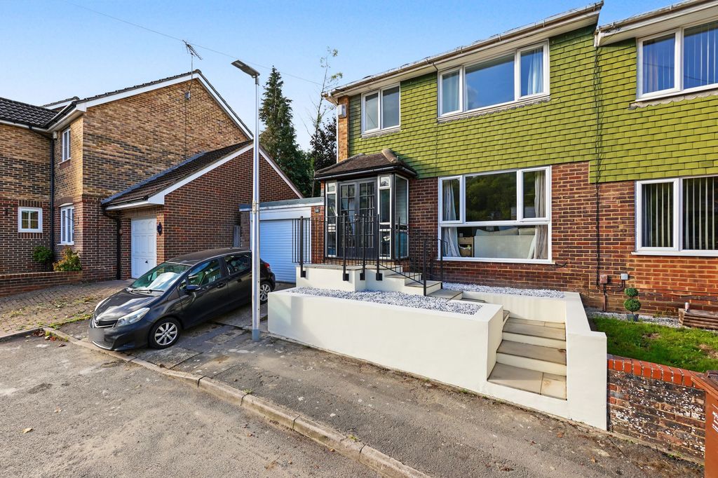 Property photo 1 of 17