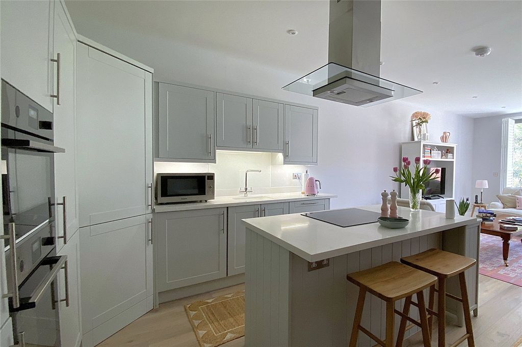 Property photo 3 of 16 Picture No. 05