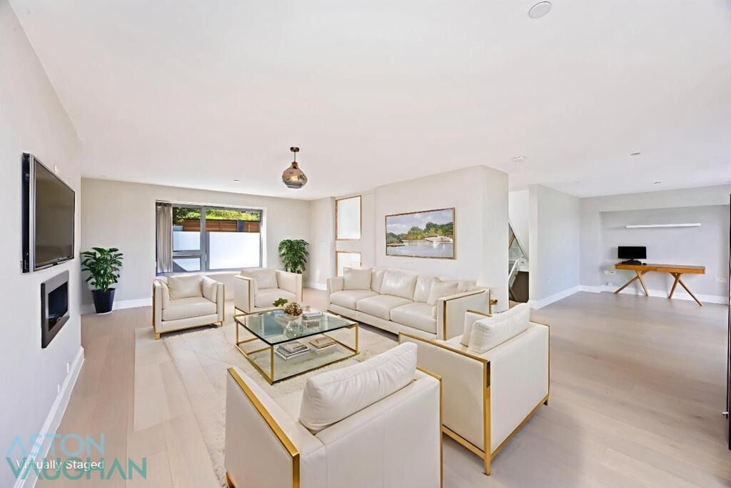 Property photo 2 of 56 4550313