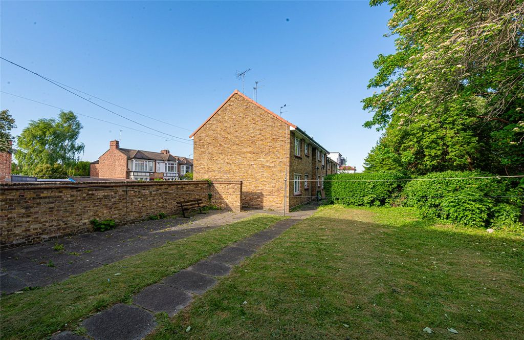 Property photo 3 of 6 Picture No. 04