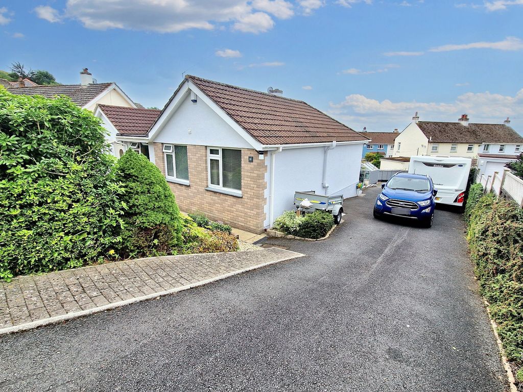 Property photo 1 of 27
