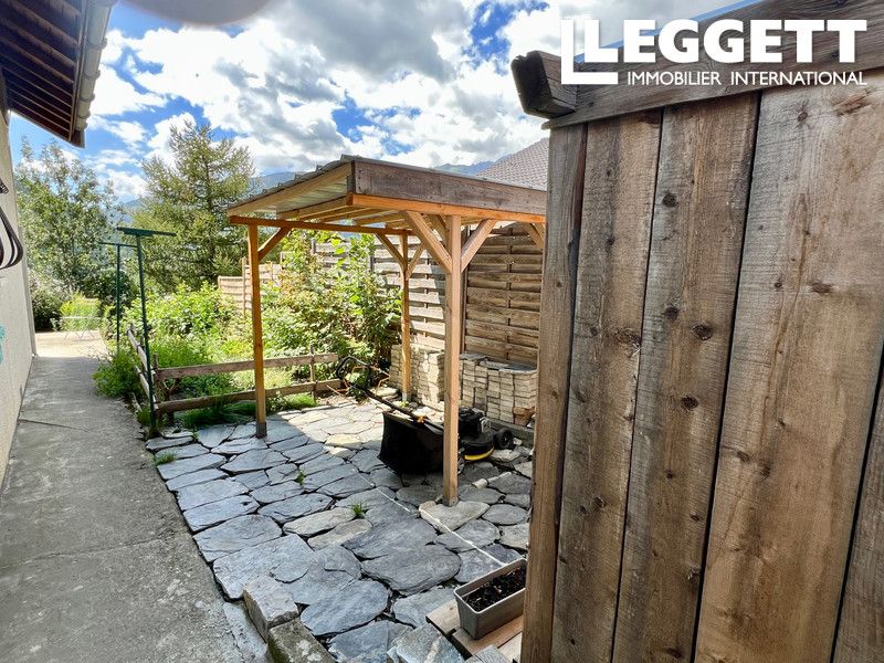 Property photo 3 of 10