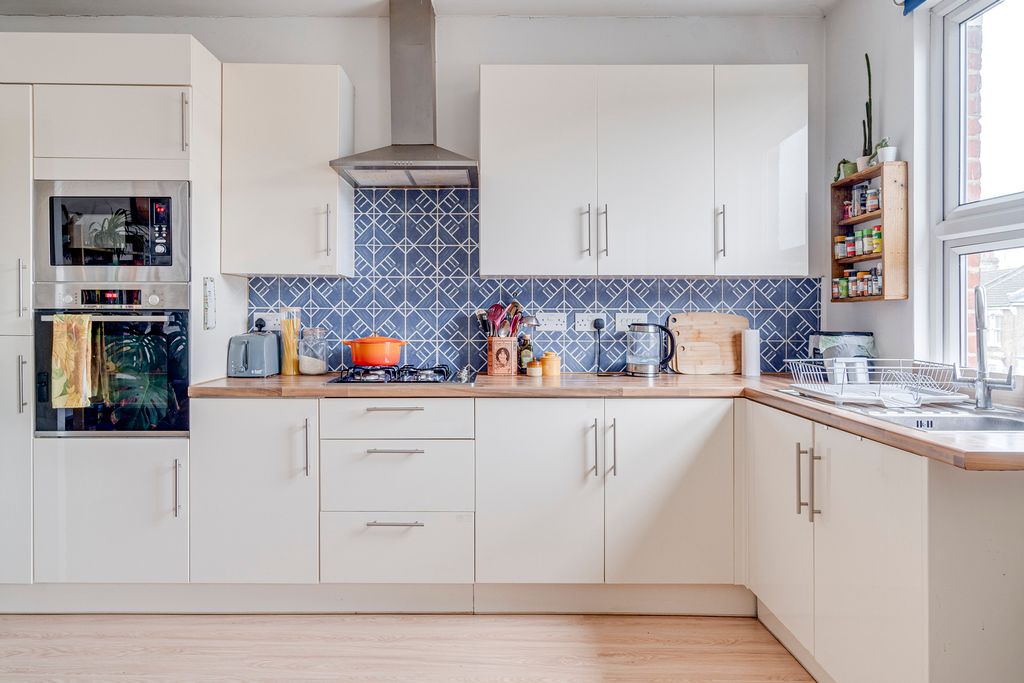 Property photo 3 of 9 Ndb08272_Enfused