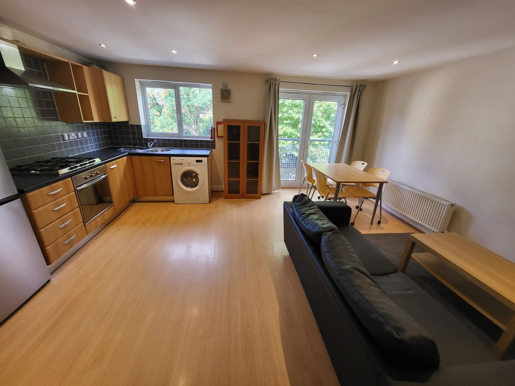 Property photo 2 of 12 Gallery