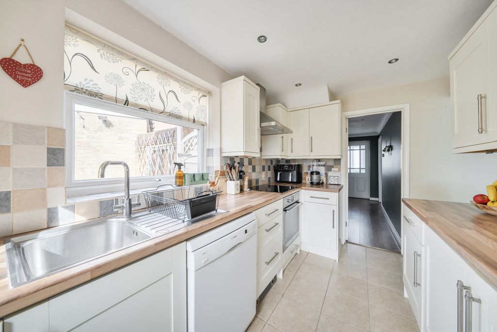 Property photo 3 of 17 1425164-11-69B014...