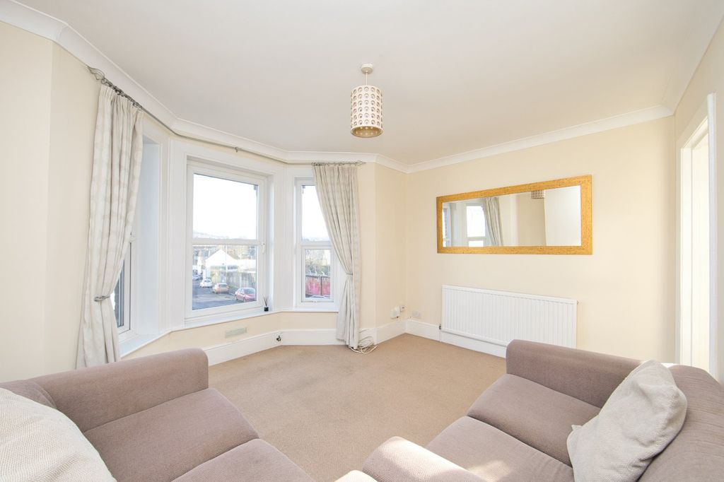 Property photo 3 of 12 Picture 3