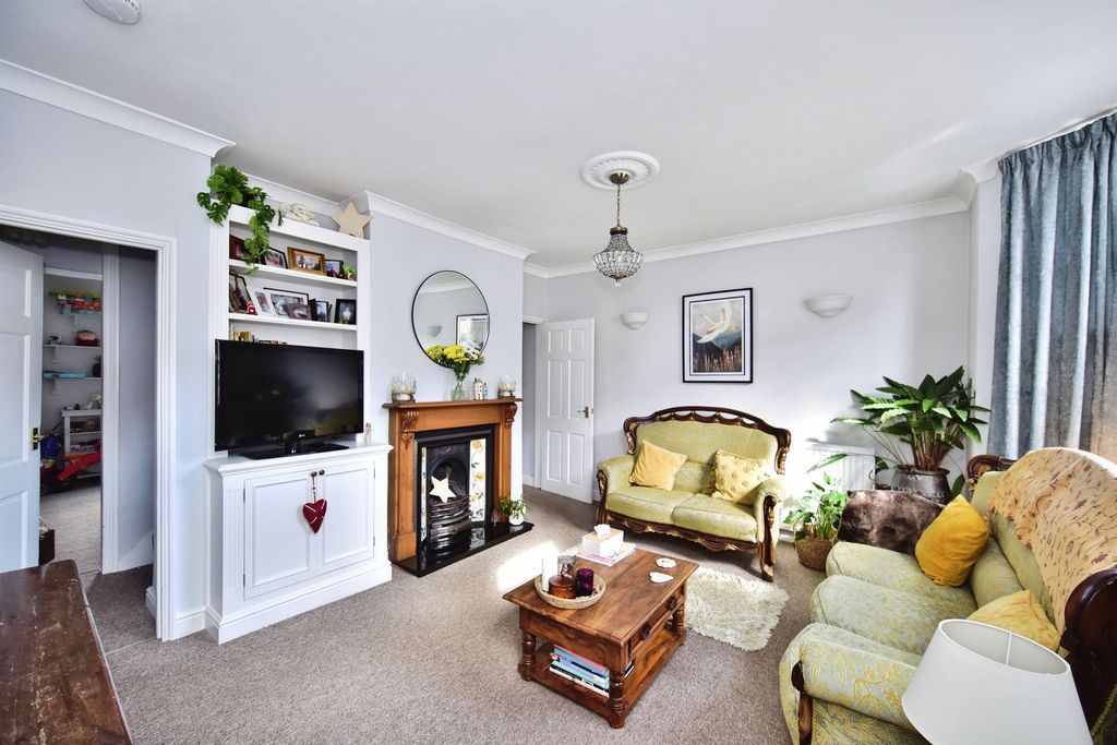 Property photo 2 of 15