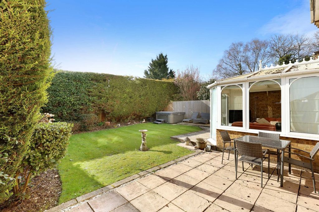 Additional image 9 of 4 bed country house for saleDell Lees, Seer Green, Beaconsfield HP9