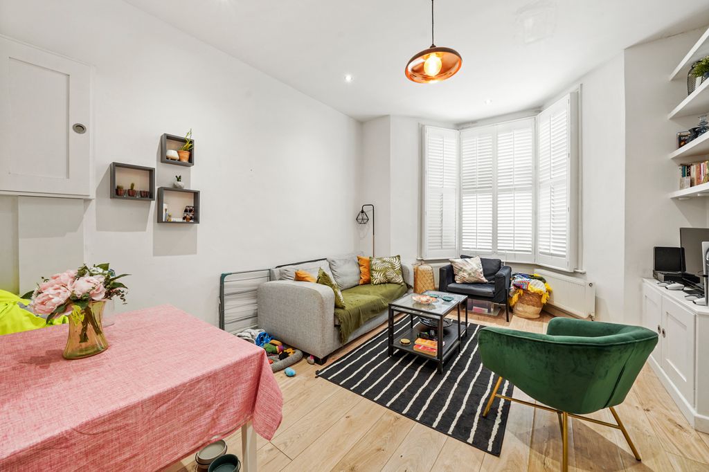 Property photo 3 of 9